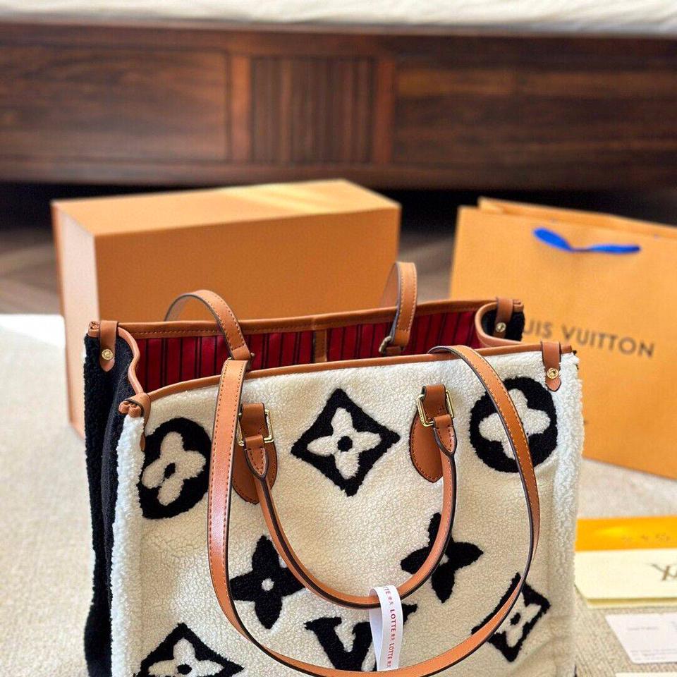 {{.FirstItem.Brand.Name}}({{.FirstItem.Brand.NameKana}})の「{{.FirstItem.Name}}」を使った{{.PostType}}