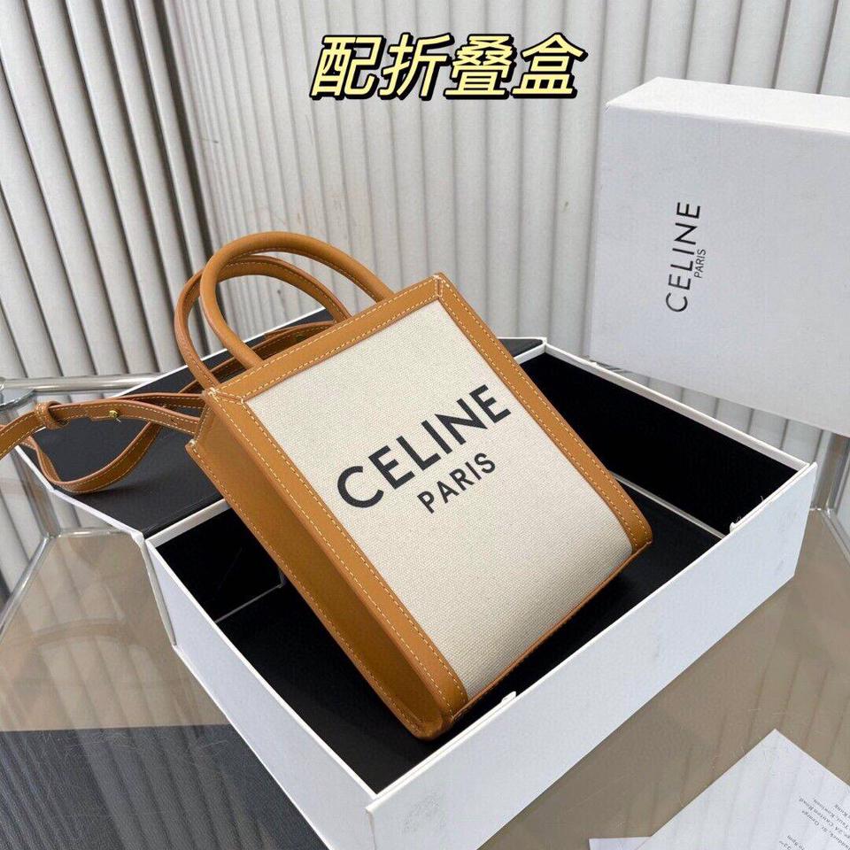 {{.FirstItem.Brand.Name}}({{.FirstItem.Brand.NameKana}})の「{{.FirstItem.Name}}」を使った{{.PostType}}