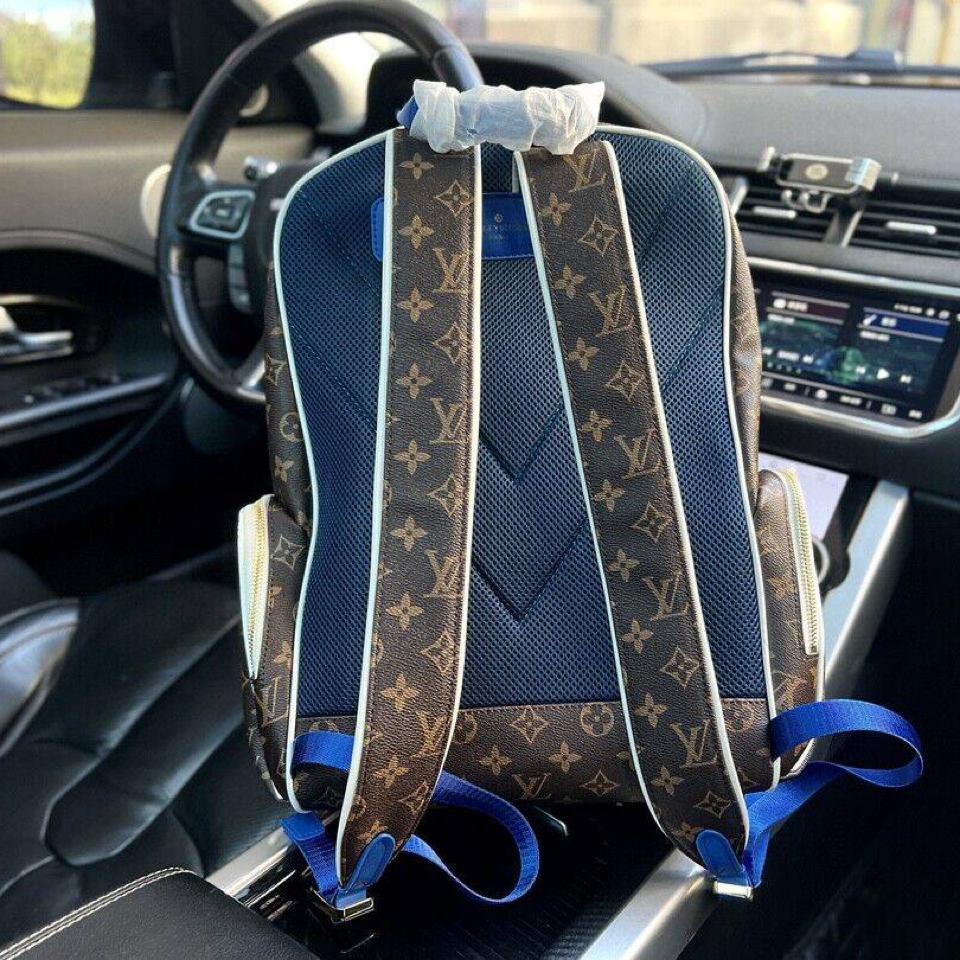 {{.FirstItem.Brand.Name}}({{.FirstItem.Brand.NameKana}})の「{{.FirstItem.Name}}」を使った{{.PostType}}