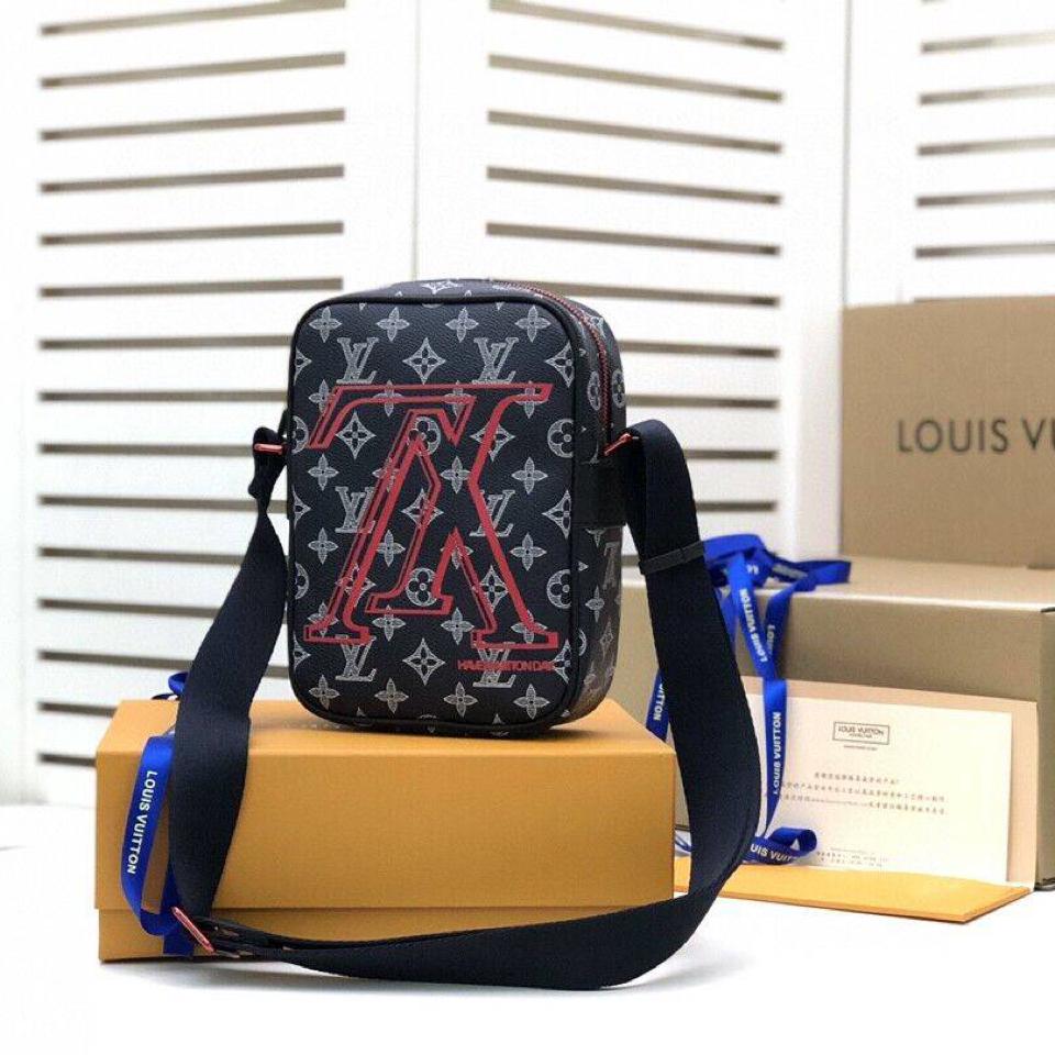 {{.FirstItem.Brand.Name}}({{.FirstItem.Brand.NameKana}})の「{{.FirstItem.Name}}」を使った{{.PostType}}