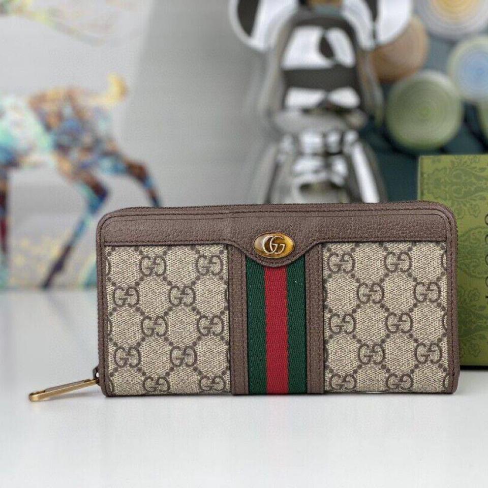 {{.FirstItem.Brand.Name}}({{.FirstItem.Brand.NameKana}})の「{{.FirstItem.Name}}」を使った{{.PostType}}