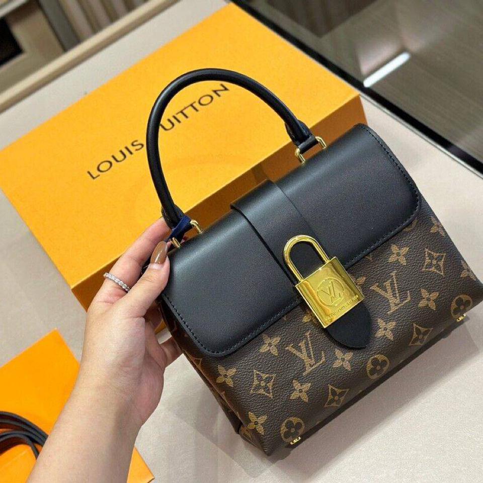 {{.FirstItem.Brand.Name}}({{.FirstItem.Brand.NameKana}})の「{{.FirstItem.Name}}」を使った{{.PostType}}