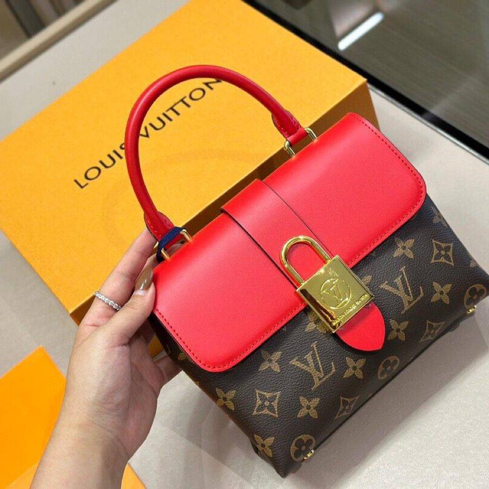 {{.FirstItem.Brand.Name}}({{.FirstItem.Brand.NameKana}})の「{{.FirstItem.Name}}」を使った{{.PostType}}