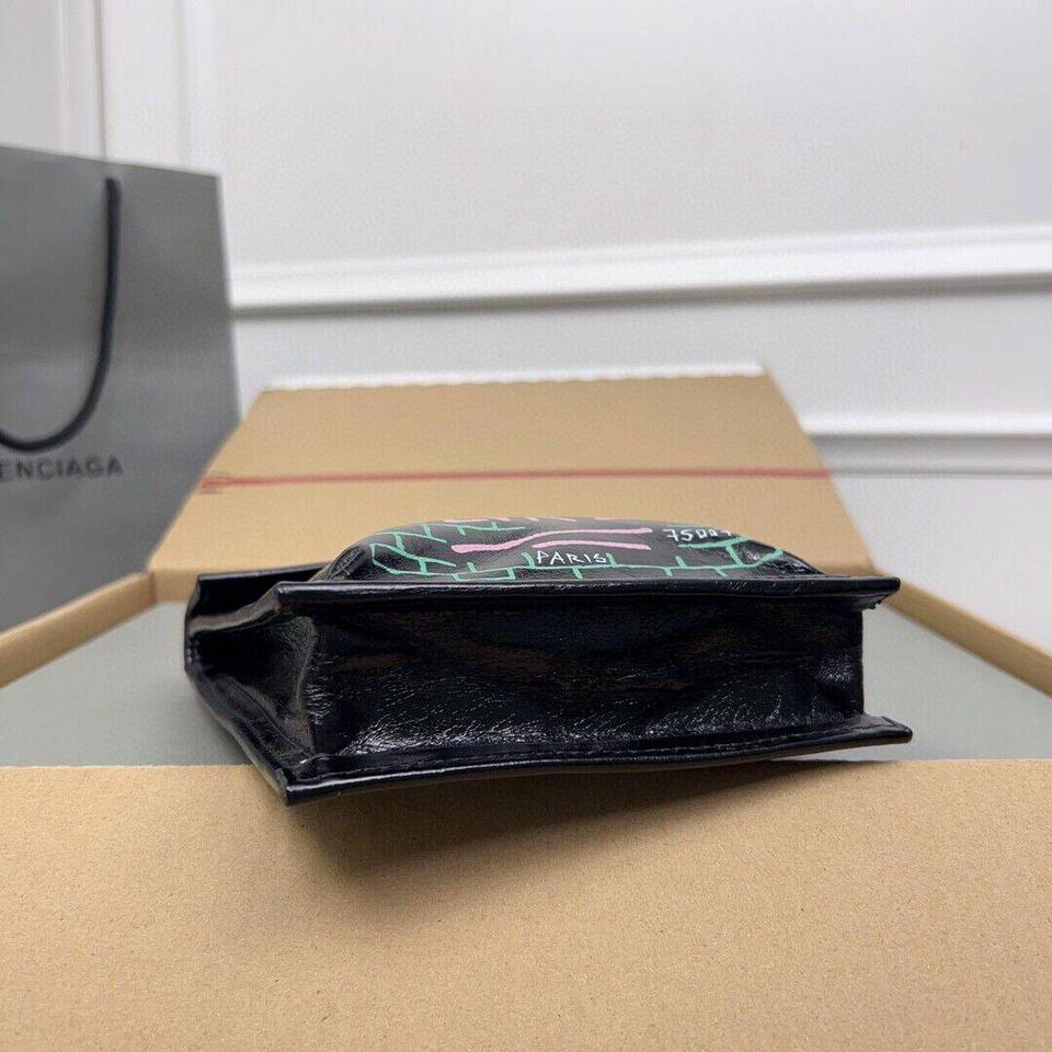 {{.FirstItem.Brand.Name}}({{.FirstItem.Brand.NameKana}})の「{{.FirstItem.Name}}」を使った{{.PostType}}