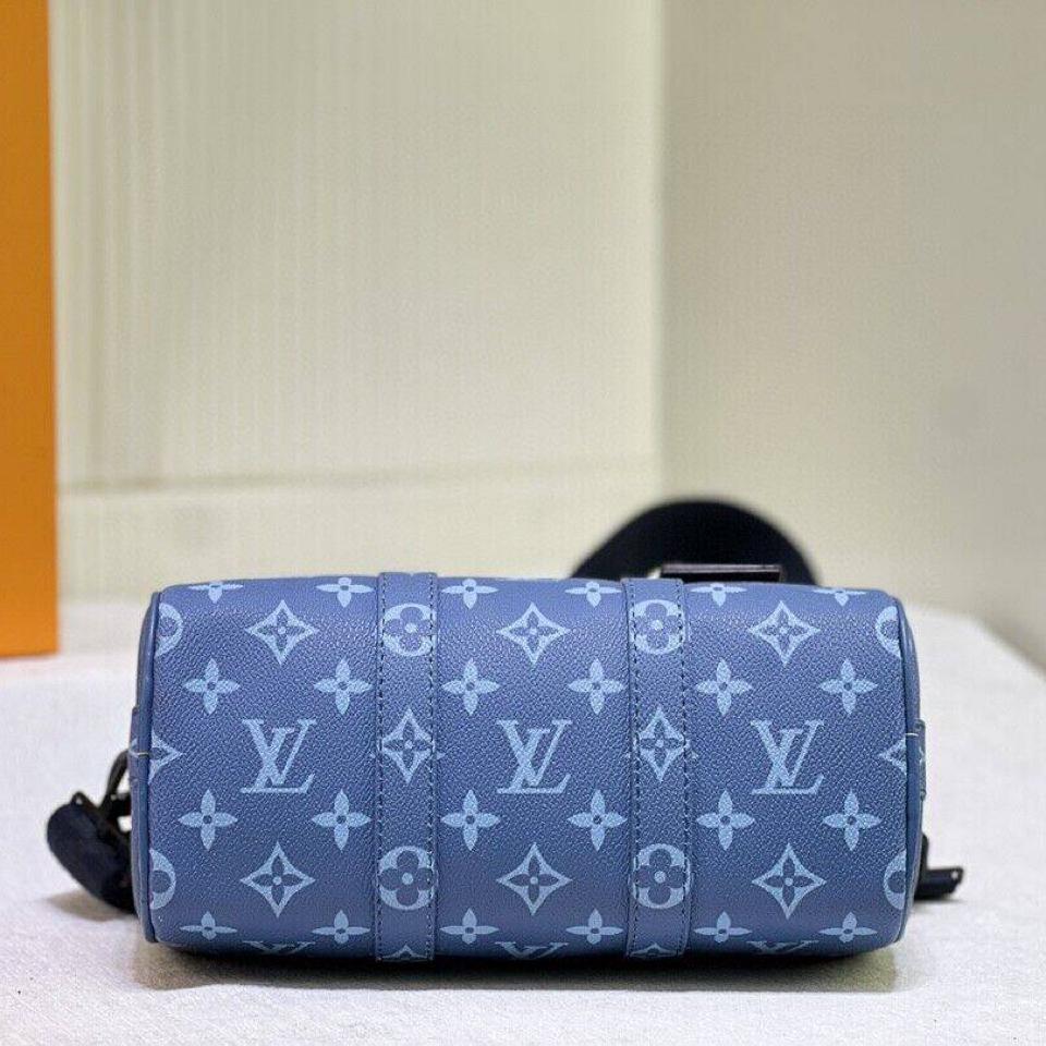 {{.FirstItem.Brand.Name}}({{.FirstItem.Brand.NameKana}})の「{{.FirstItem.Name}}」を使った{{.PostType}}