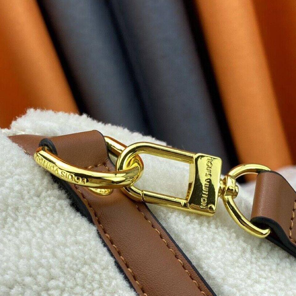 {{.FirstItem.Brand.Name}}({{.FirstItem.Brand.NameKana}})の「{{.FirstItem.Name}}」を使った{{.PostType}}