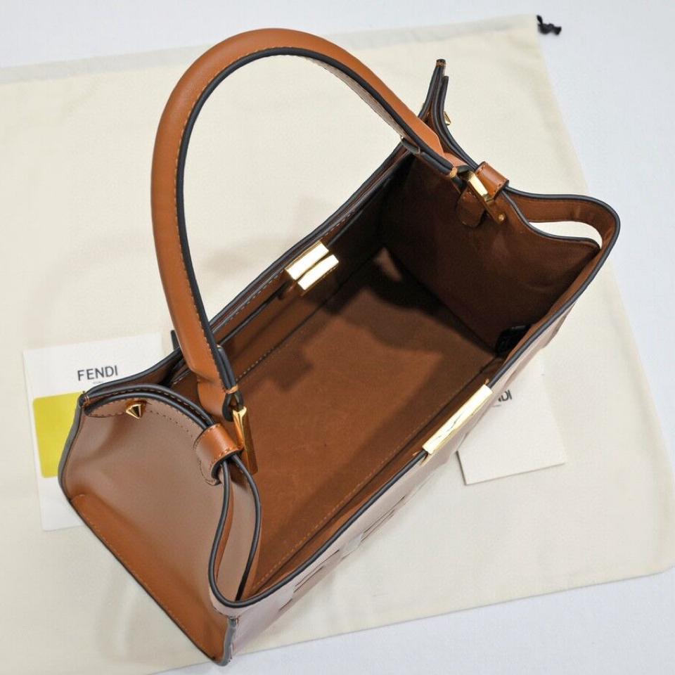 {{.FirstItem.Brand.Name}}({{.FirstItem.Brand.NameKana}})の「{{.FirstItem.Name}}」を使った{{.PostType}}