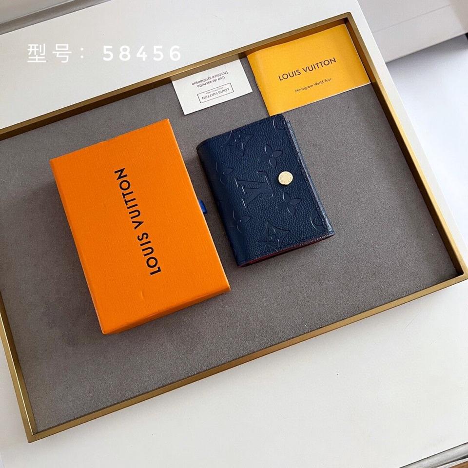 {{.FirstItem.Brand.Name}}({{.FirstItem.Brand.NameKana}})の「{{.FirstItem.Name}}」を使った{{.PostType}}