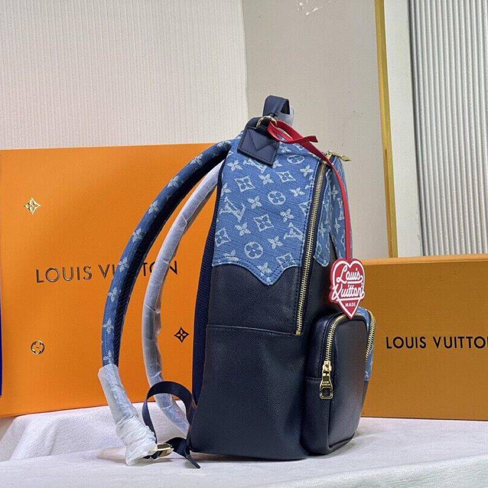 {{.FirstItem.Brand.Name}}({{.FirstItem.Brand.NameKana}})の「{{.FirstItem.Name}}」を使った{{.PostType}}
