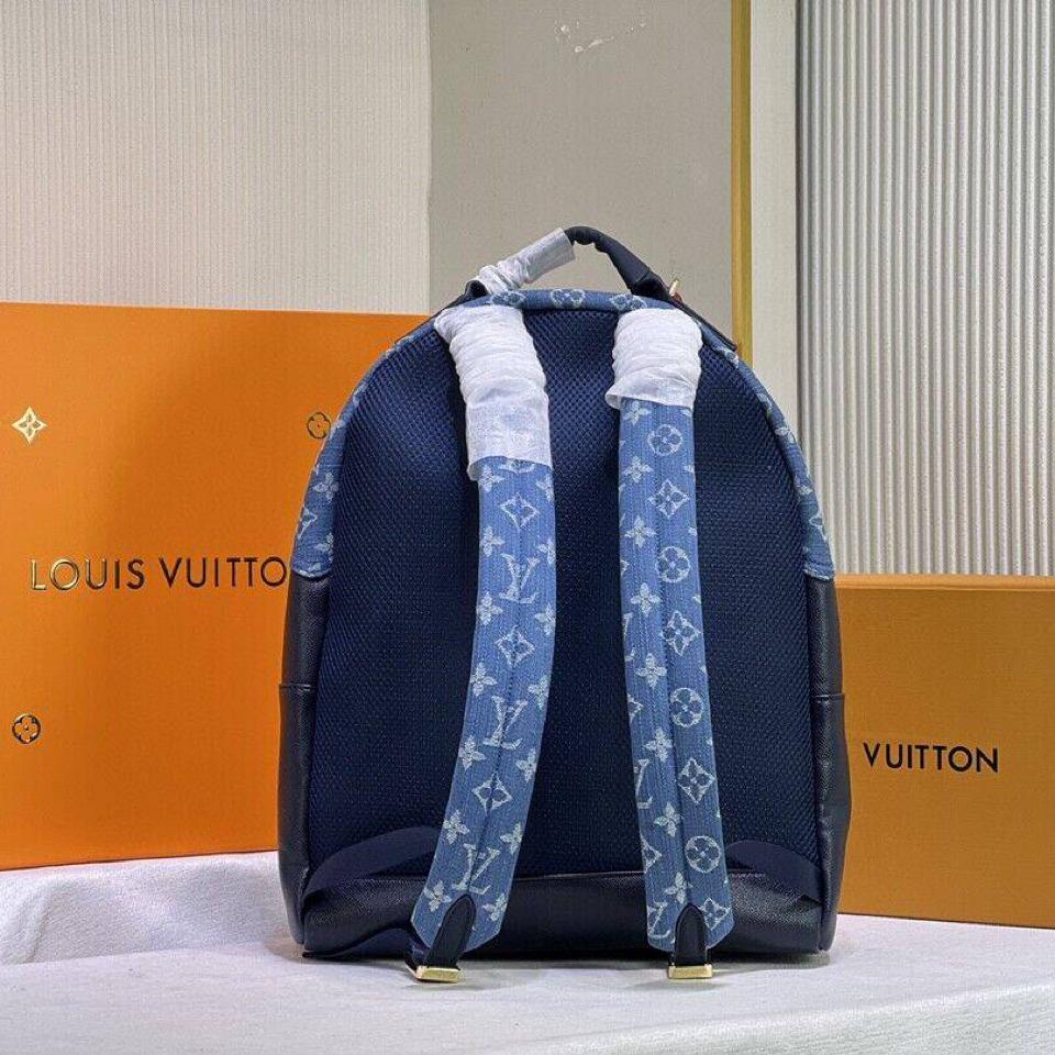 {{.FirstItem.Brand.Name}}({{.FirstItem.Brand.NameKana}})の「{{.FirstItem.Name}}」を使った{{.PostType}}