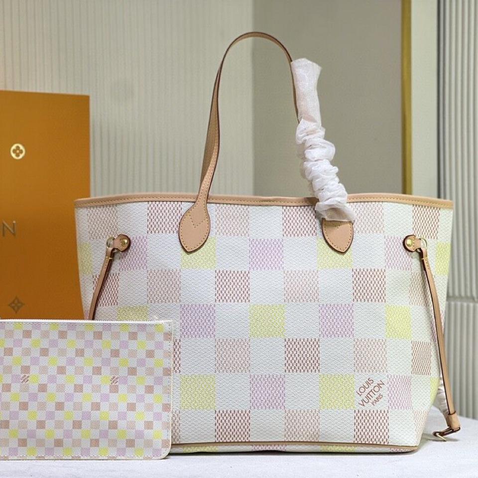 {{.FirstItem.Brand.Name}}({{.FirstItem.Brand.NameKana}})の「{{.FirstItem.Name}}」を使った{{.PostType}}