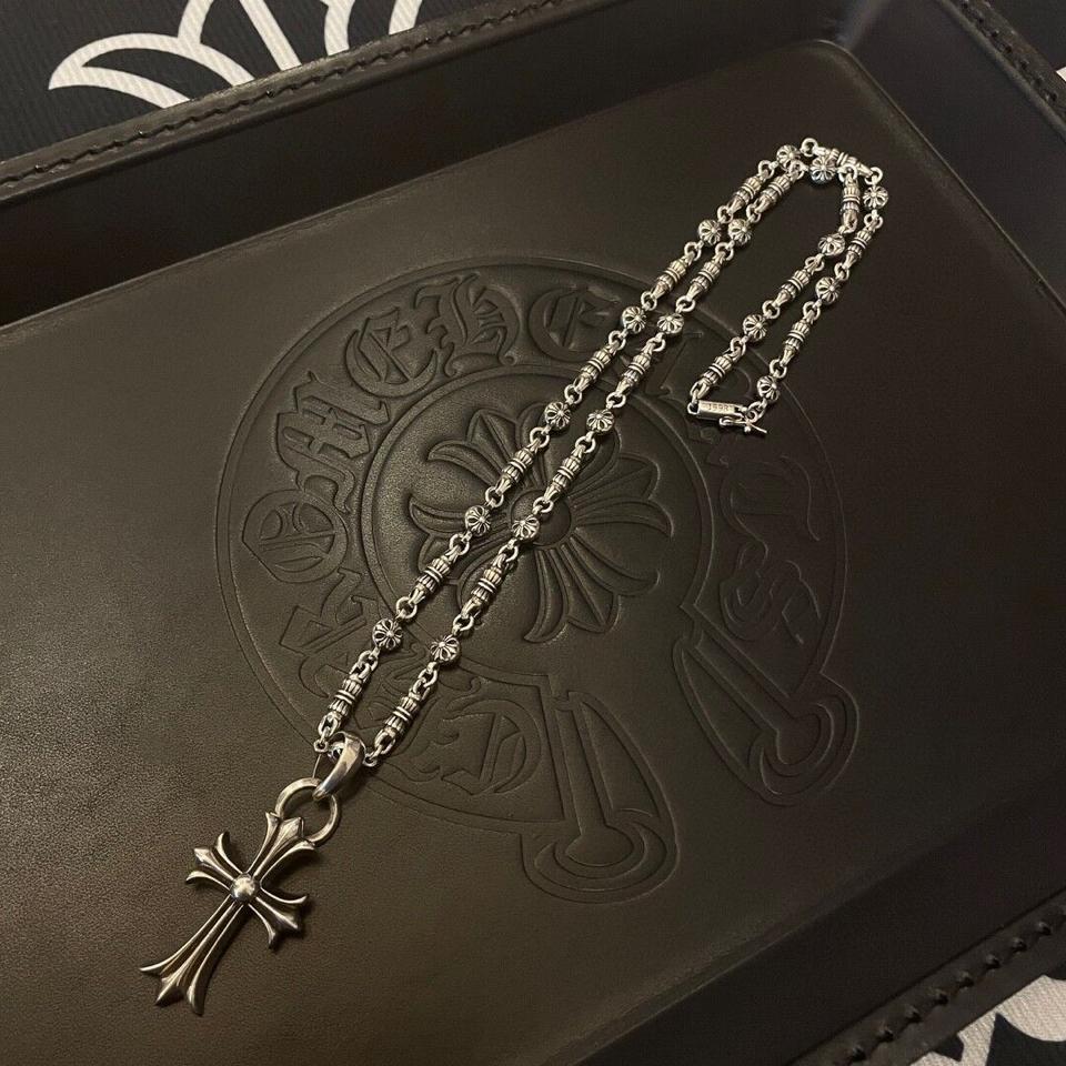 {{.FirstItem.Brand.Name}}({{.FirstItem.Brand.NameKana}})の「{{.FirstItem.Name}}」を使った{{.PostType}}