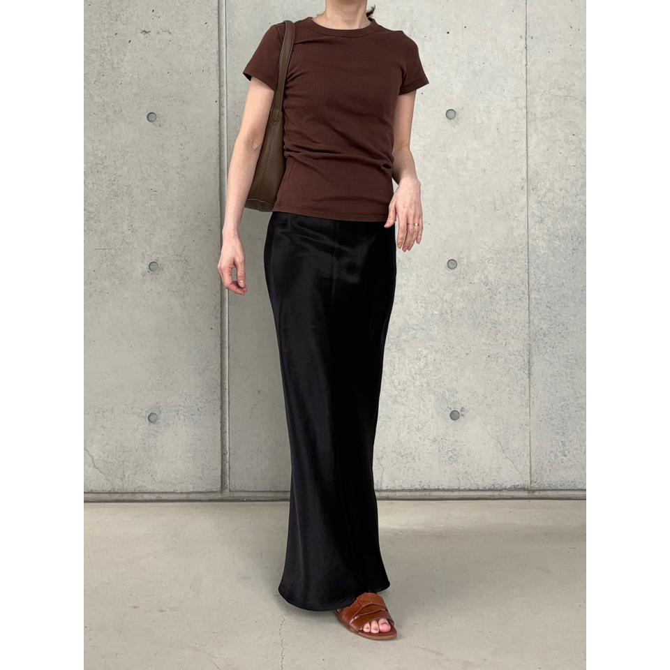 {{.FirstItem.Brand.Name}}({{.FirstItem.Brand.NameKana}})の「{{.FirstItem.Name}}」を使った{{.PostType}}