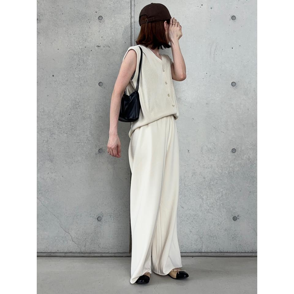 {{.FirstItem.Brand.Name}}({{.FirstItem.Brand.NameKana}})の「{{.FirstItem.Name}}」を使った{{.PostType}}