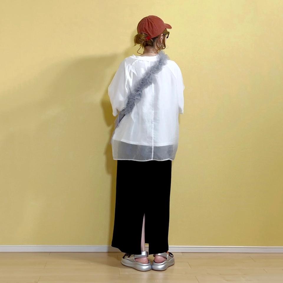{{.FirstItem.Brand.Name}}({{.FirstItem.Brand.NameKana}})の「{{.FirstItem.Name}}」を使った{{.PostType}}