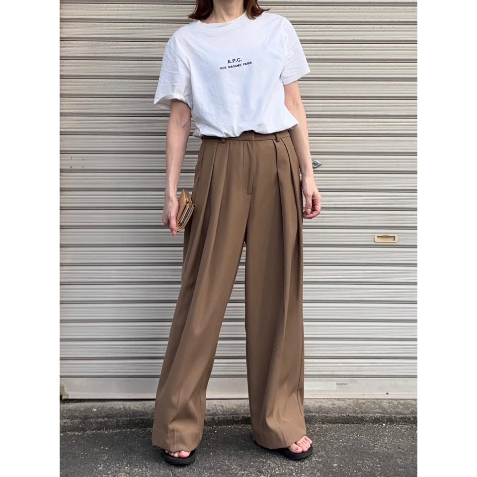 {{.FirstItem.Brand.Name}}({{.FirstItem.Brand.NameKana}})の「{{.FirstItem.Name}}」を使った{{.PostType}}