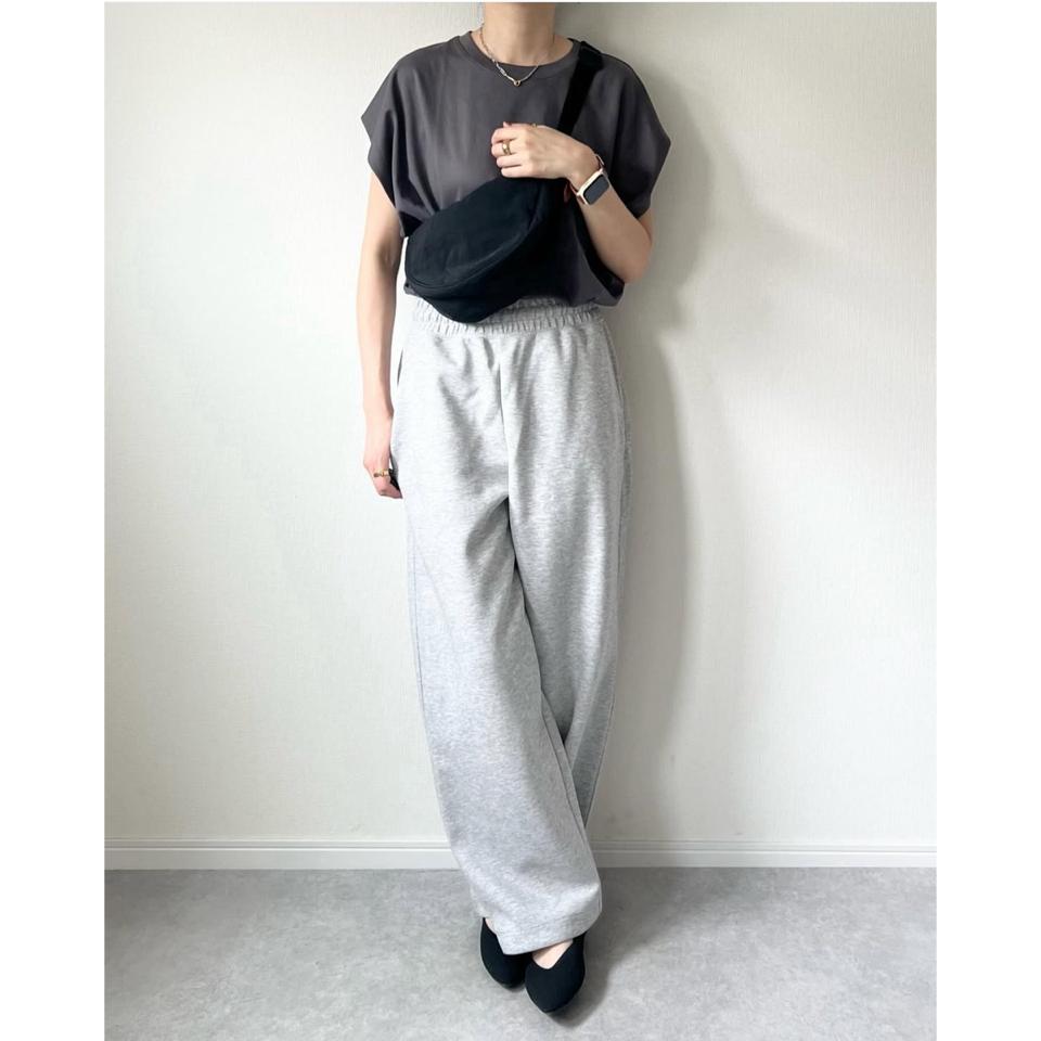 {{.FirstItem.Brand.Name}}({{.FirstItem.Brand.NameKana}})の「{{.FirstItem.Name}}」を使った{{.PostType}}