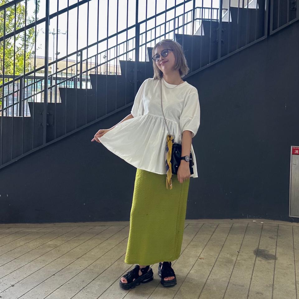 {{.FirstItem.Brand.Name}}({{.FirstItem.Brand.NameKana}})の「{{.FirstItem.Name}}」を使った{{.PostType}}