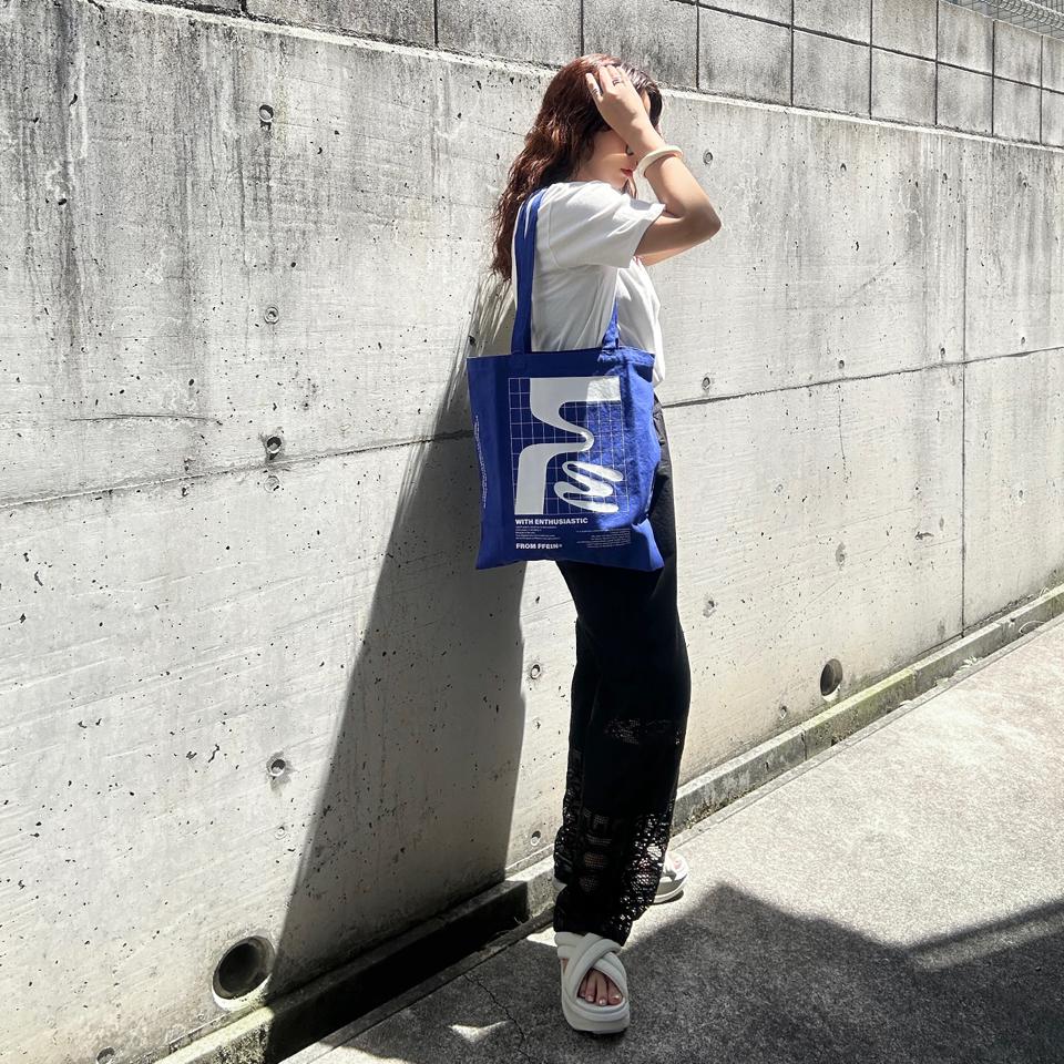 {{.FirstItem.Brand.Name}}({{.FirstItem.Brand.NameKana}})の「{{.FirstItem.Name}}」を使った{{.PostType}}