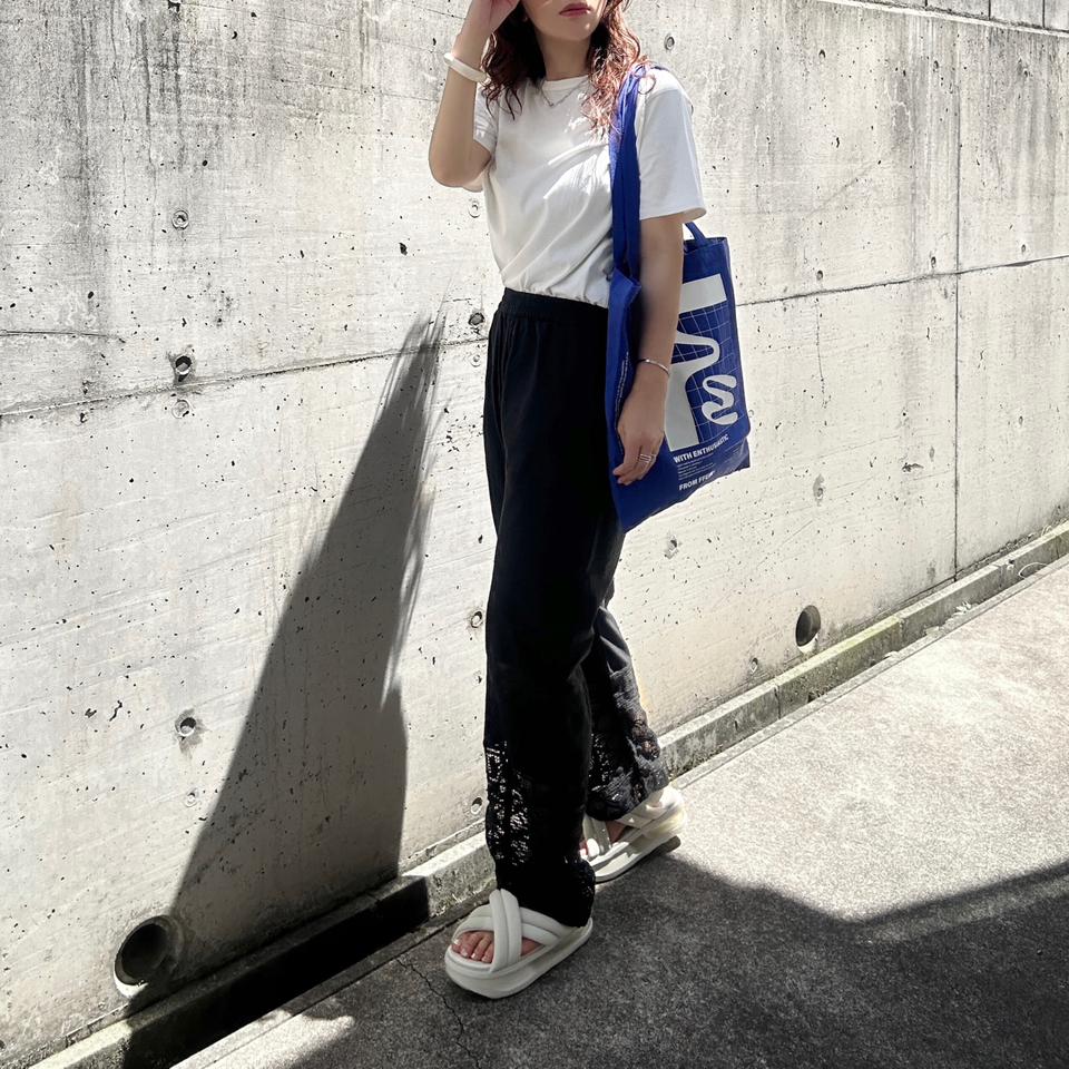 {{.FirstItem.Brand.Name}}({{.FirstItem.Brand.NameKana}})の「{{.FirstItem.Name}}」を使った{{.PostType}}