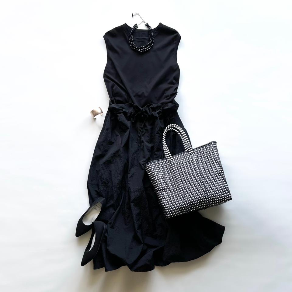 {{.FirstItem.Brand.Name}}({{.FirstItem.Brand.NameKana}})の「{{.FirstItem.Name}}」を使った{{.PostType}}