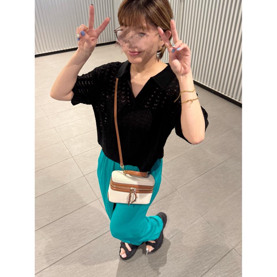 {{.FirstItem.Brand.Name}}({{.FirstItem.Brand.NameKana}})の「{{.FirstItem.Name}}」を使った{{.PostType}}