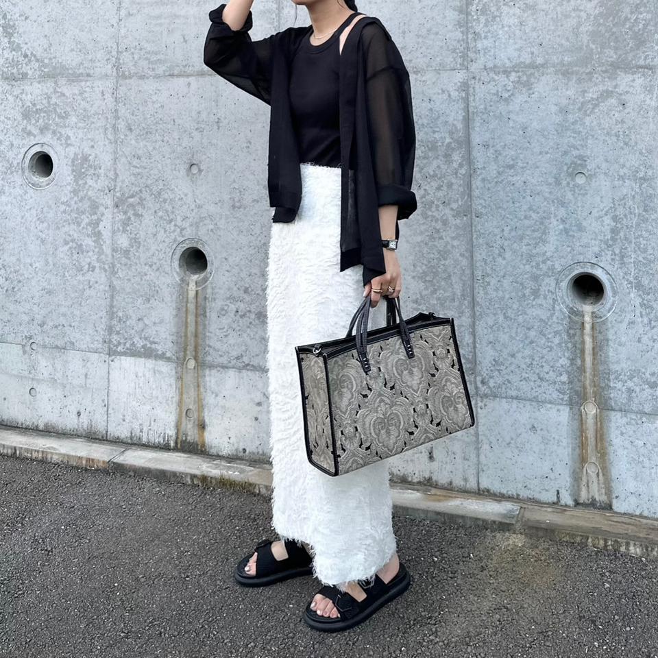 {{.FirstItem.Brand.Name}}({{.FirstItem.Brand.NameKana}})の「{{.FirstItem.Name}}」を使った{{.PostType}}
