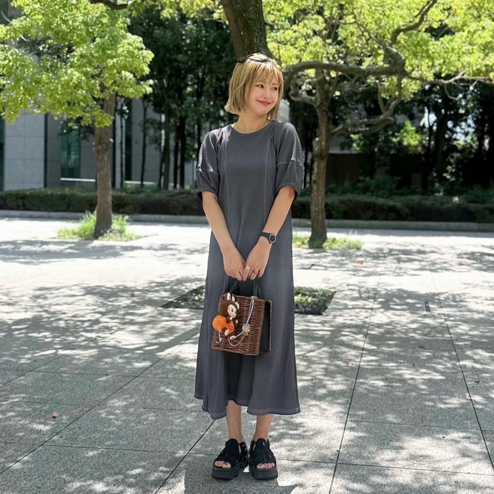 {{.FirstItem.Brand.Name}}({{.FirstItem.Brand.NameKana}})の「{{.FirstItem.Name}}」を使った{{.PostType}}