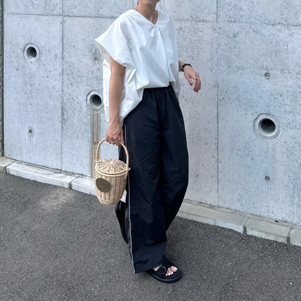 {{.FirstItem.Brand.Name}}({{.FirstItem.Brand.NameKana}})の「{{.FirstItem.Name}}」を使った{{.PostType}}