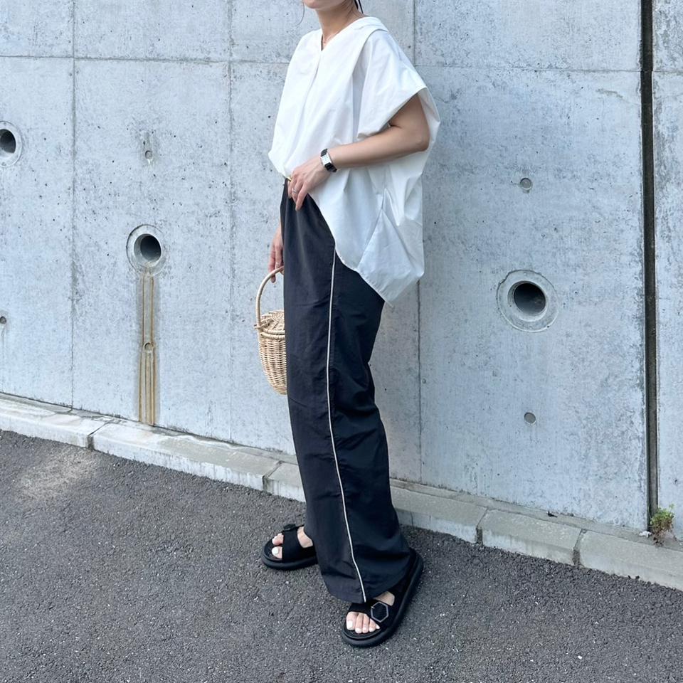 {{.FirstItem.Brand.Name}}({{.FirstItem.Brand.NameKana}})の「{{.FirstItem.Name}}」を使った{{.PostType}}