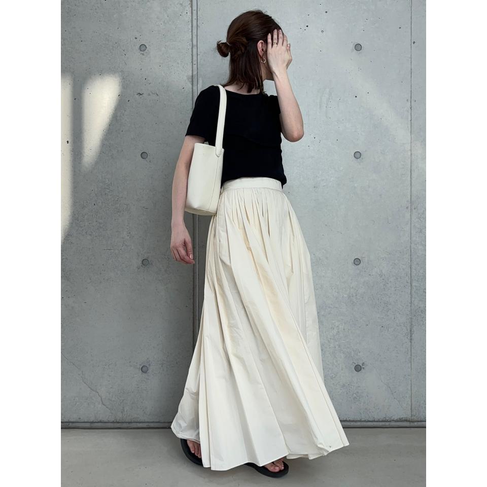 {{.FirstItem.Brand.Name}}({{.FirstItem.Brand.NameKana}})の「{{.FirstItem.Name}}」を使った{{.PostType}}
