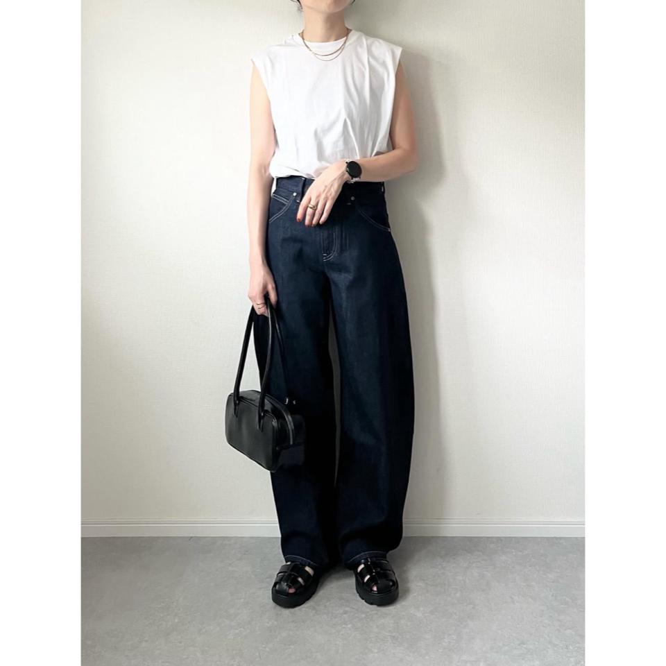{{.FirstItem.Brand.Name}}({{.FirstItem.Brand.NameKana}})の「{{.FirstItem.Name}}」を使った{{.PostType}}
