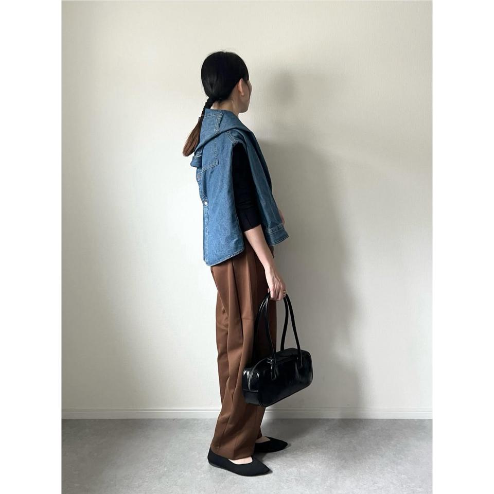 {{.FirstItem.Brand.Name}}({{.FirstItem.Brand.NameKana}})の「{{.FirstItem.Name}}」を使った{{.PostType}}