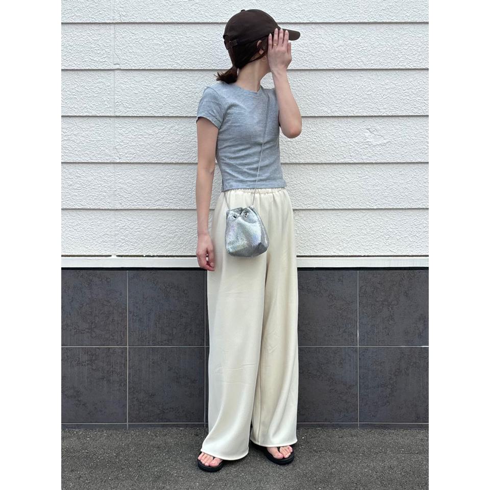 {{.FirstItem.Brand.Name}}({{.FirstItem.Brand.NameKana}})の「{{.FirstItem.Name}}」を使った{{.PostType}}