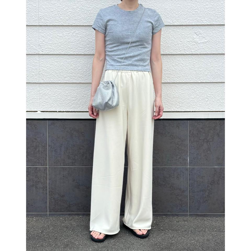 {{.FirstItem.Brand.Name}}({{.FirstItem.Brand.NameKana}})の「{{.FirstItem.Name}}」を使った{{.PostType}}