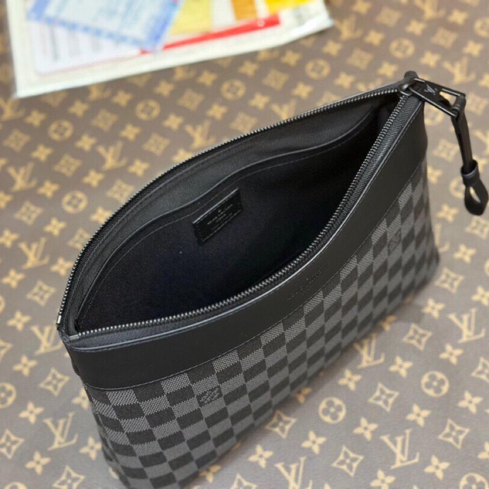{{.FirstItem.Brand.Name}}({{.FirstItem.Brand.NameKana}})の「{{.FirstItem.Name}}」を使った{{.PostType}}
