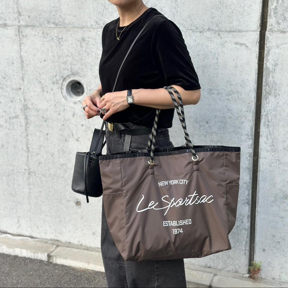 {{.FirstItem.Brand.Name}}({{.FirstItem.Brand.NameKana}})の「{{.FirstItem.Name}}」を使った{{.PostType}}
