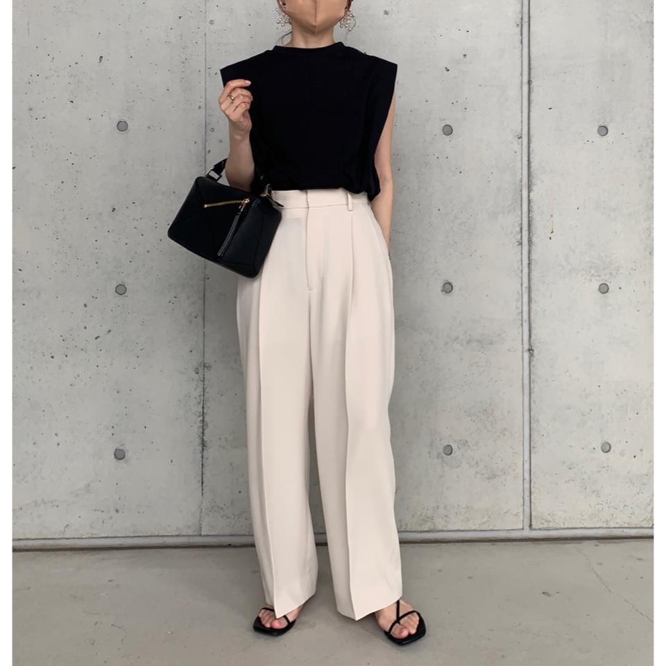 {{.FirstItem.Brand.Name}}({{.FirstItem.Brand.NameKana}})の「{{.FirstItem.Name}}」を使った{{.PostType}}