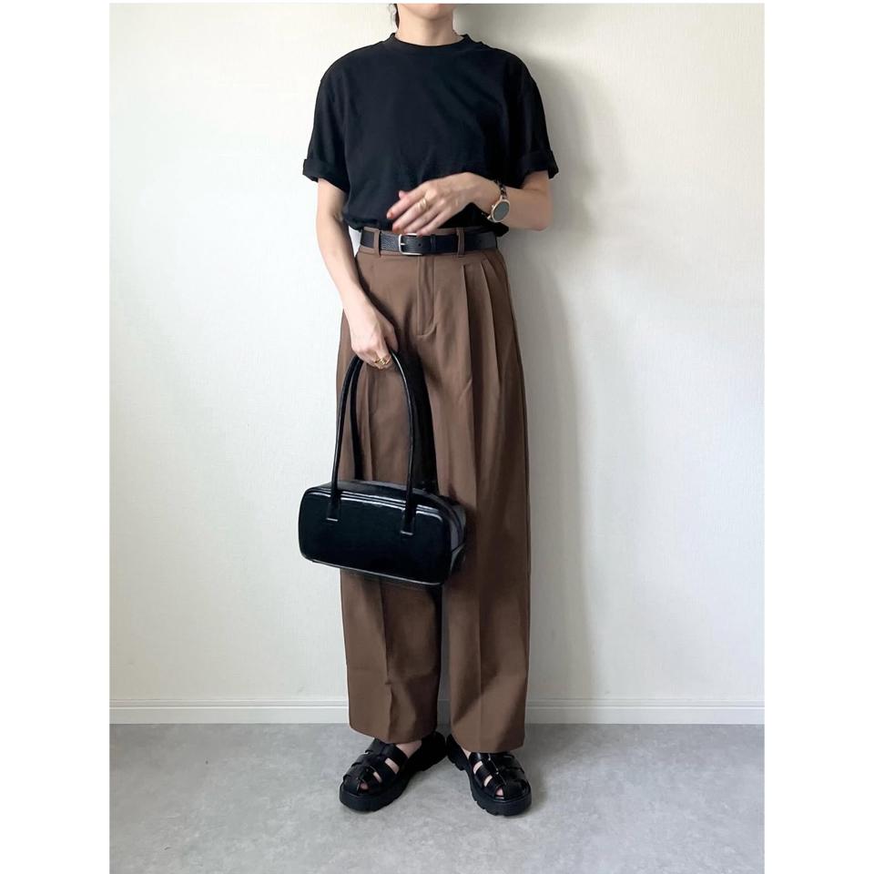 {{.FirstItem.Brand.Name}}({{.FirstItem.Brand.NameKana}})の「{{.FirstItem.Name}}」を使った{{.PostType}}