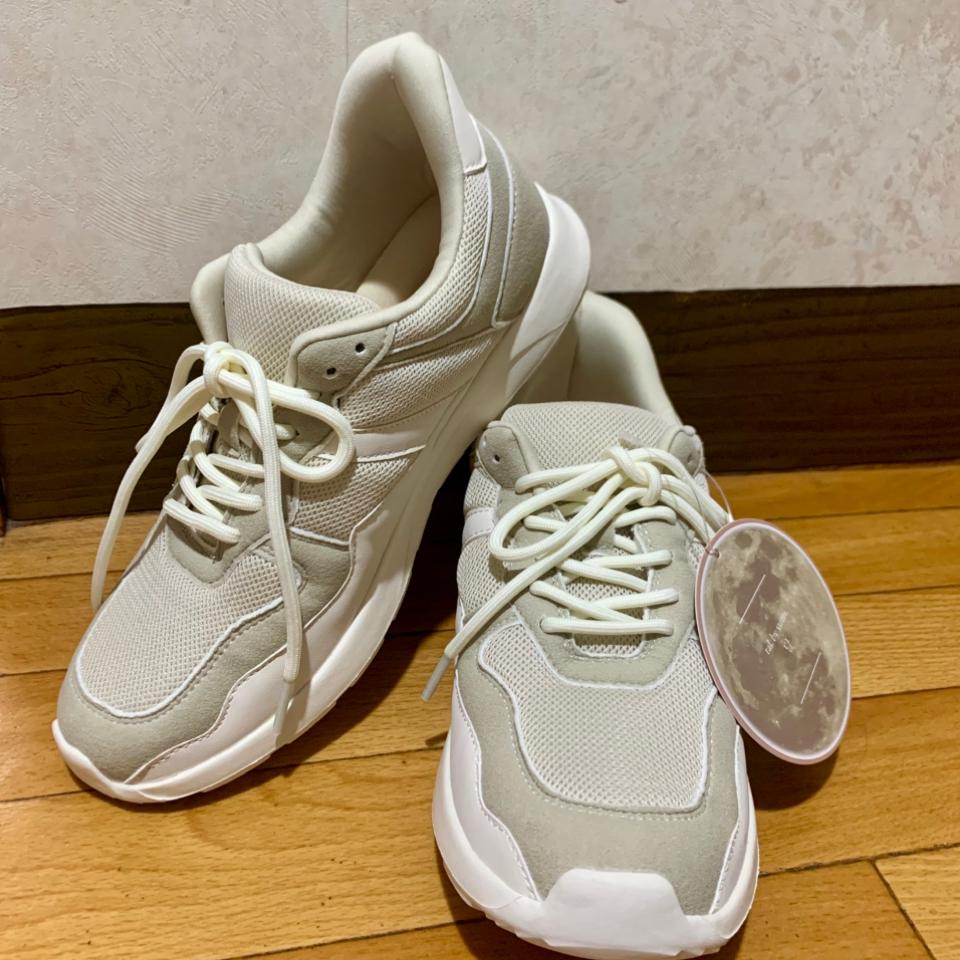 {{.FirstItem.Brand.Name}}({{.FirstItem.Brand.NameKana}})の「{{.FirstItem.Name}}」を使った{{.PostType}}
