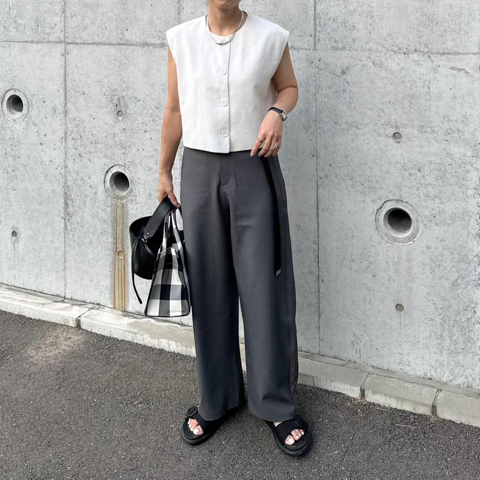{{.FirstItem.Brand.Name}}({{.FirstItem.Brand.NameKana}})の「{{.FirstItem.Name}}」を使った{{.PostType}}