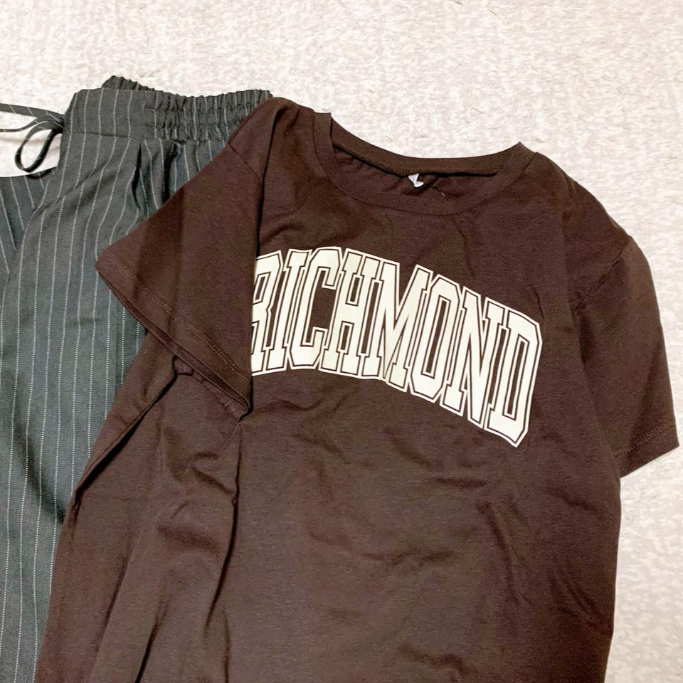 {{.FirstItem.Brand.Name}}({{.FirstItem.Brand.NameKana}})の「{{.FirstItem.Name}}」を使った{{.PostType}}