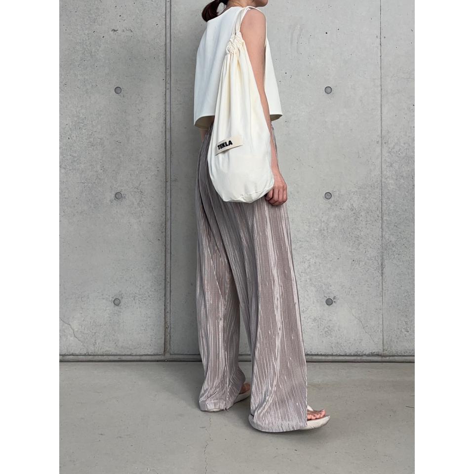 {{.FirstItem.Brand.Name}}({{.FirstItem.Brand.NameKana}})の「{{.FirstItem.Name}}」を使った{{.PostType}}