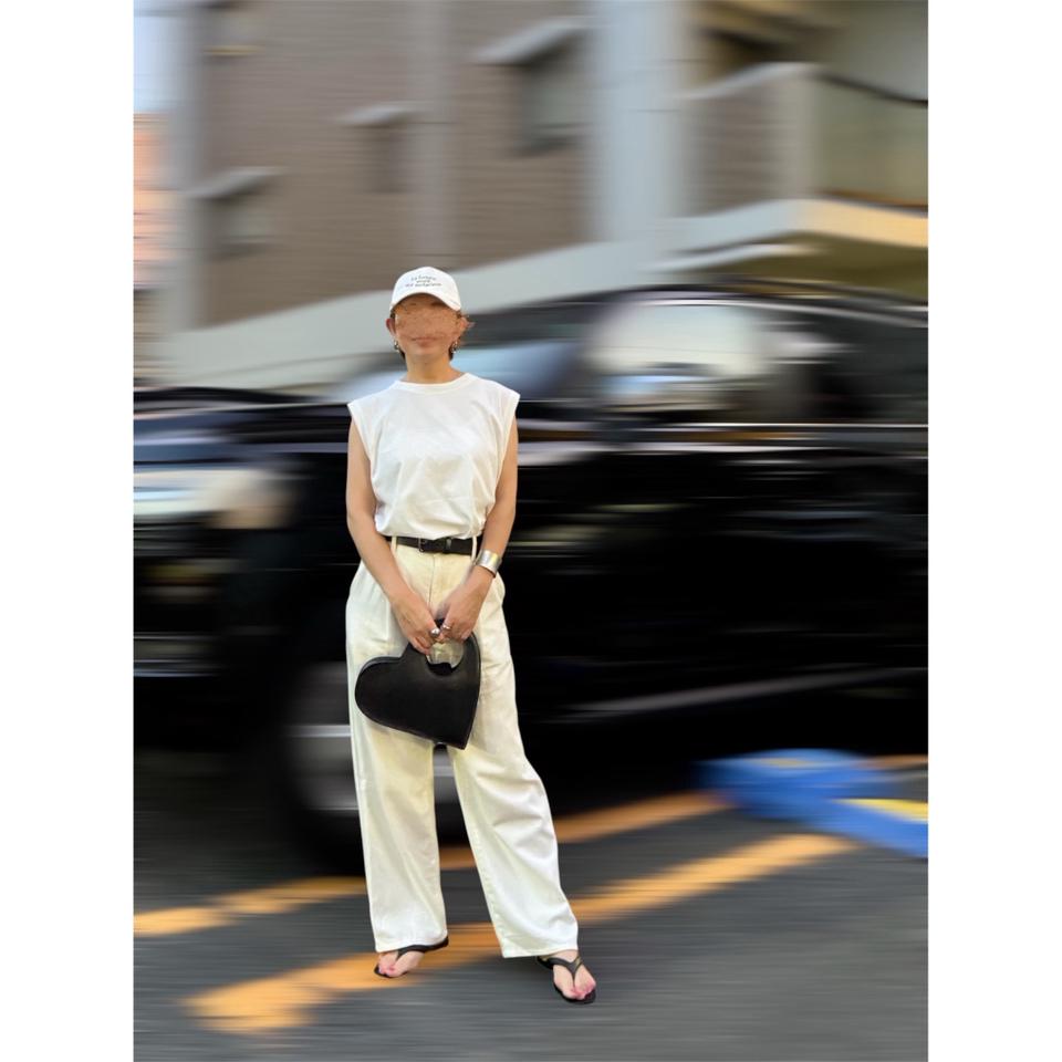 {{.FirstItem.Brand.Name}}({{.FirstItem.Brand.NameKana}})の「{{.FirstItem.Name}}」を使った{{.PostType}}