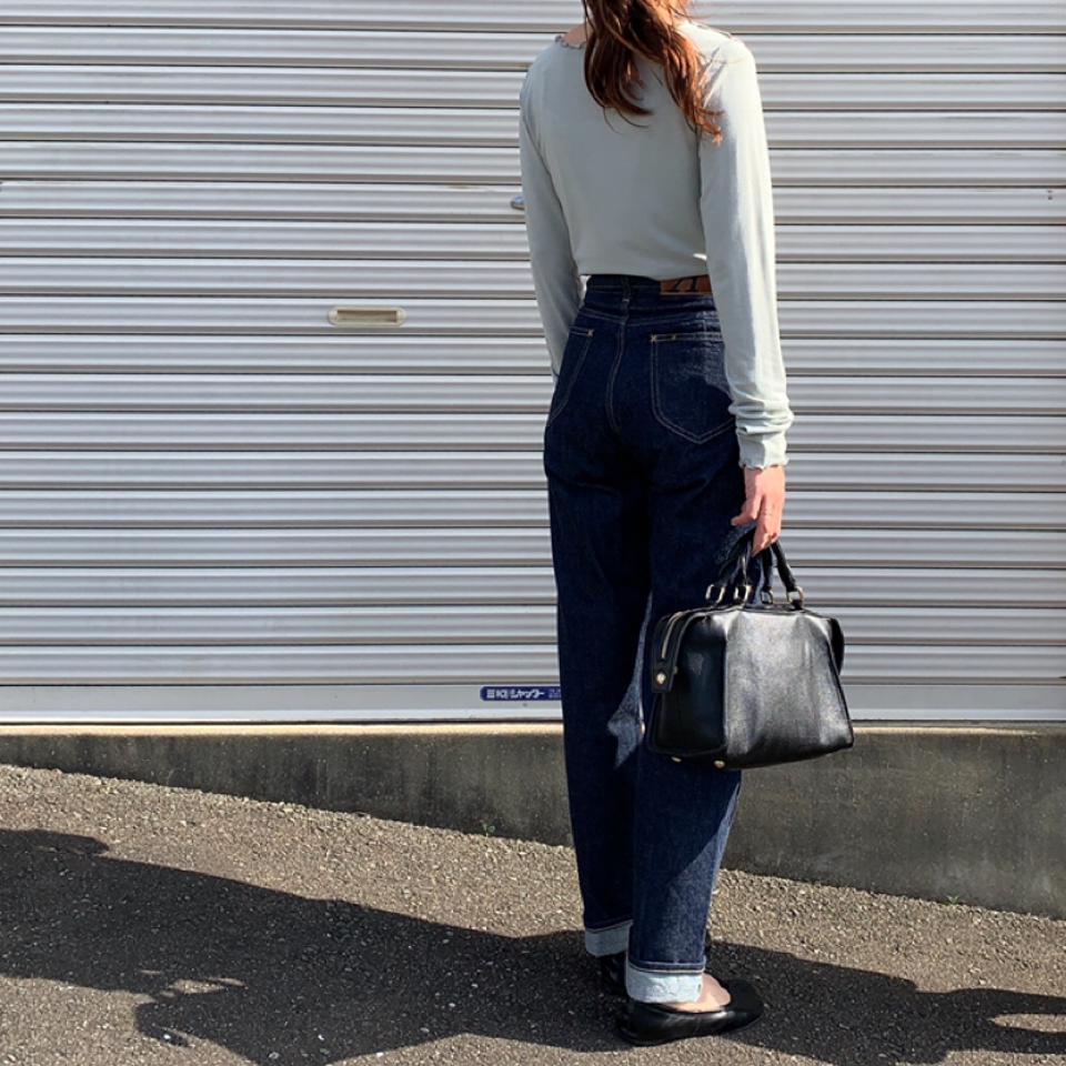 {{.FirstItem.Brand.Name}}({{.FirstItem.Brand.NameKana}})の「{{.FirstItem.Name}}」を使った{{.PostType}}
