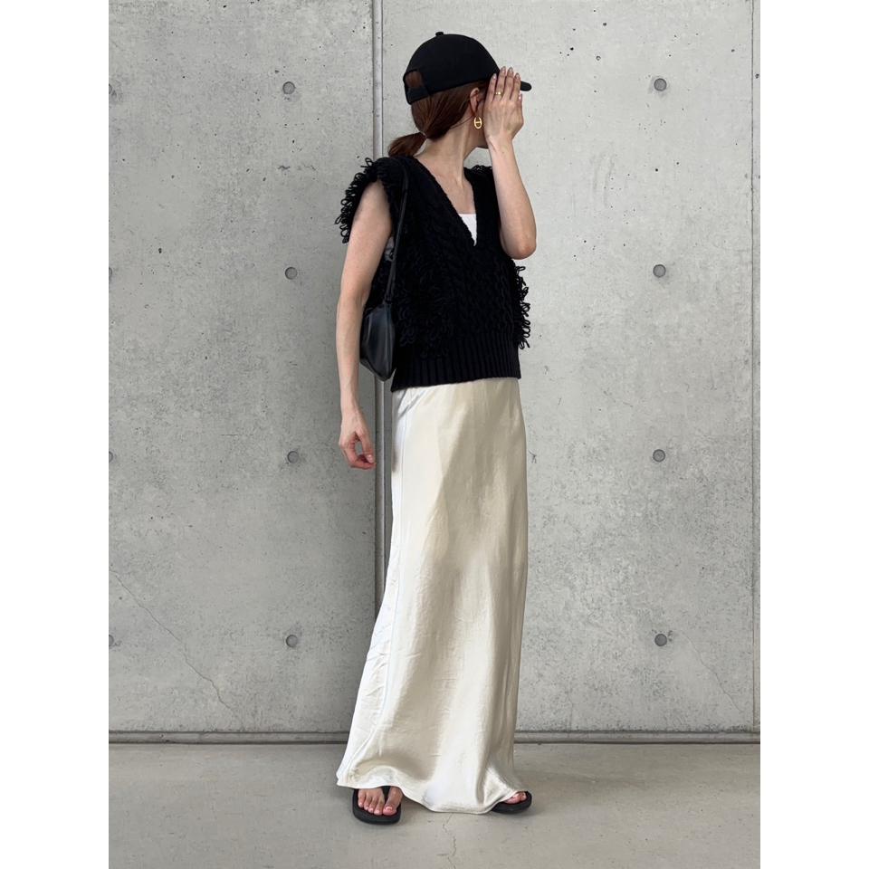 {{.FirstItem.Brand.Name}}({{.FirstItem.Brand.NameKana}})の「{{.FirstItem.Name}}」を使った{{.PostType}}
