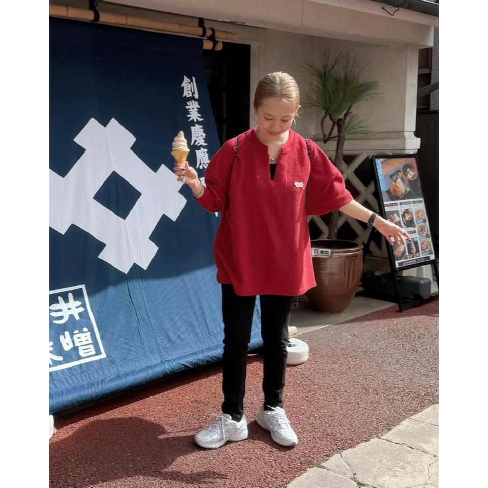 {{.FirstItem.Brand.Name}}({{.FirstItem.Brand.NameKana}})の「{{.FirstItem.Name}}」を使った{{.PostType}}