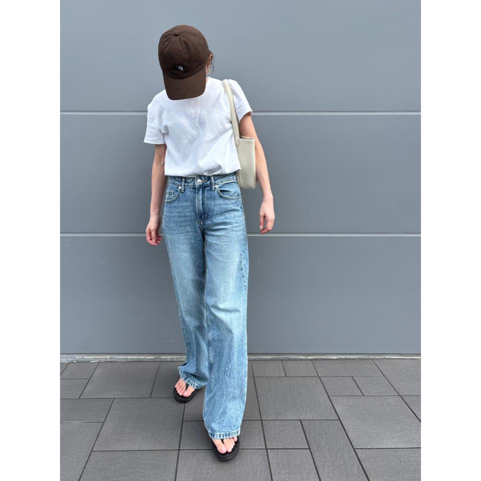 {{.FirstItem.Brand.Name}}({{.FirstItem.Brand.NameKana}})の「{{.FirstItem.Name}}」を使った{{.PostType}}