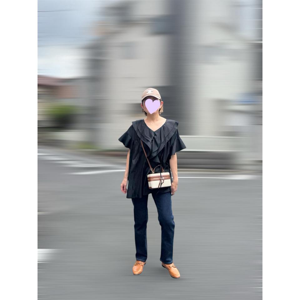 {{.FirstItem.Brand.Name}}({{.FirstItem.Brand.NameKana}})の「{{.FirstItem.Name}}」を使った{{.PostType}}