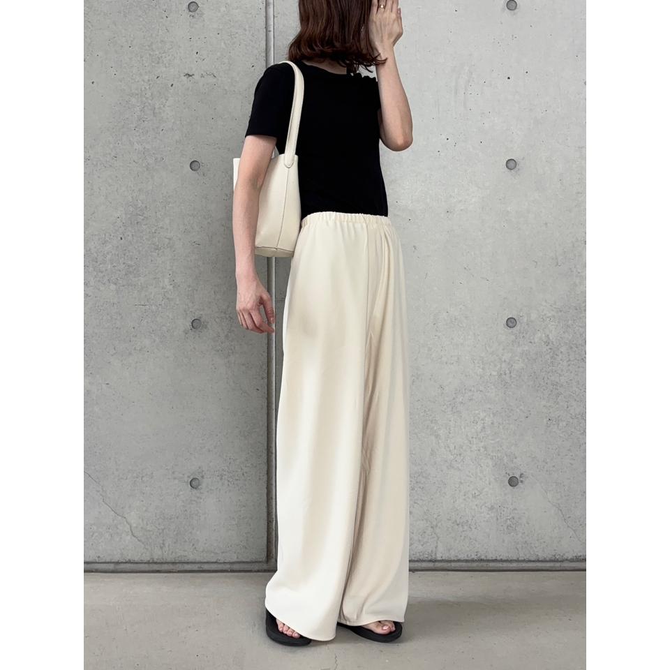 {{.FirstItem.Brand.Name}}({{.FirstItem.Brand.NameKana}})の「{{.FirstItem.Name}}」を使った{{.PostType}}